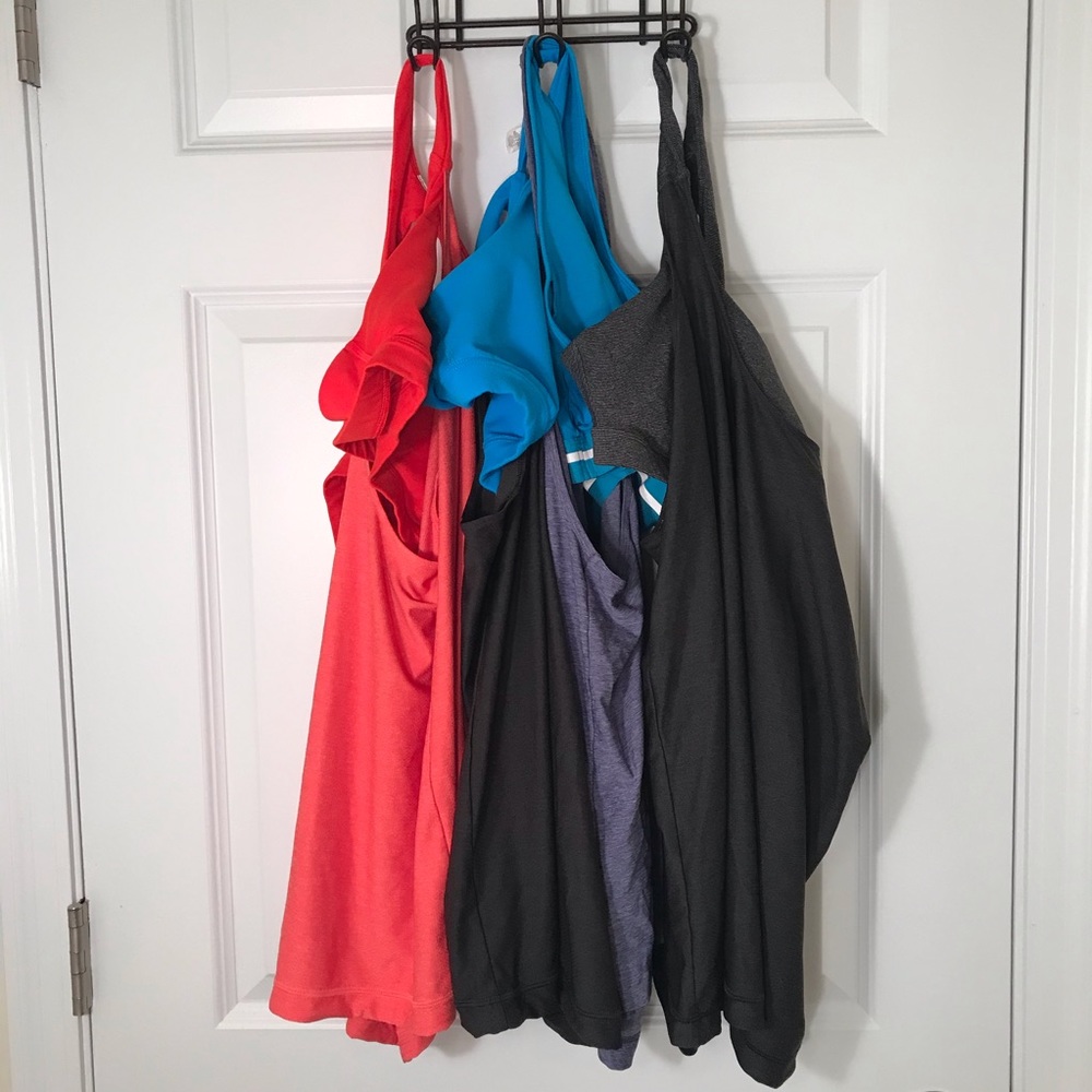 BUNDLE! 4 under armor tanks